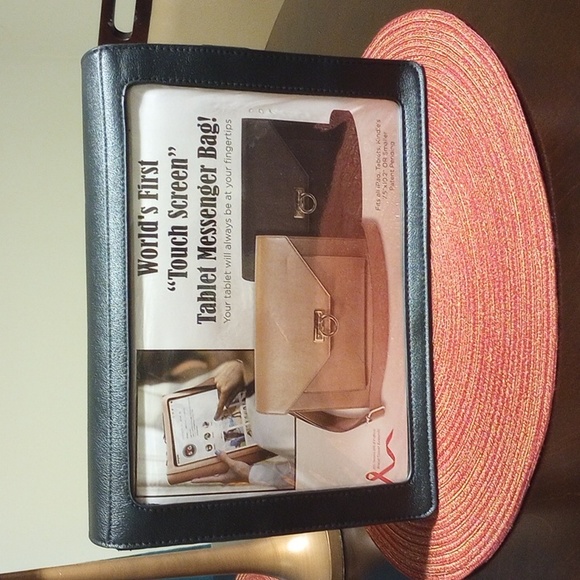 NWT Tablet Messenger Bag with RFID/Touchscreen-Black - Picture 6 of 17